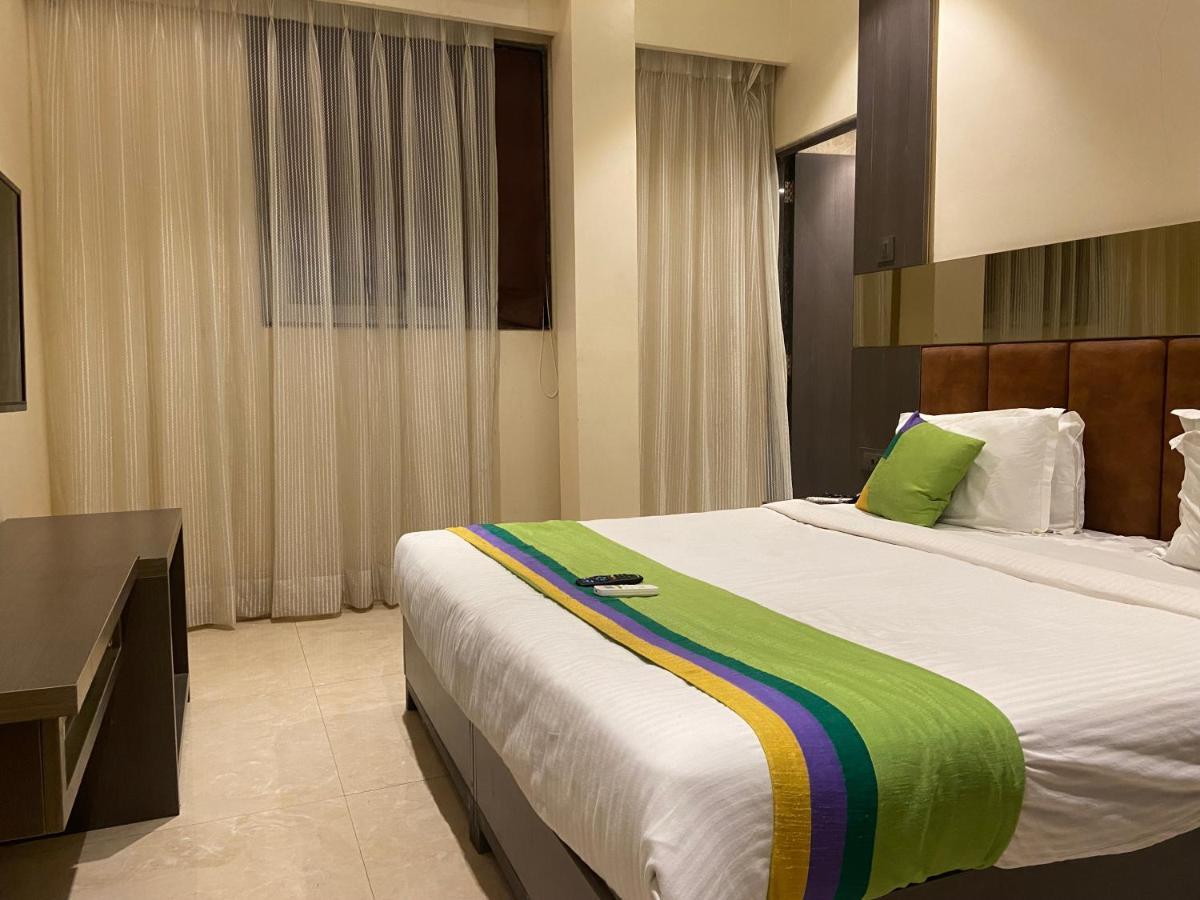 Hotel Oyster Suite Andheri West Мумбаи Экстерьер фото